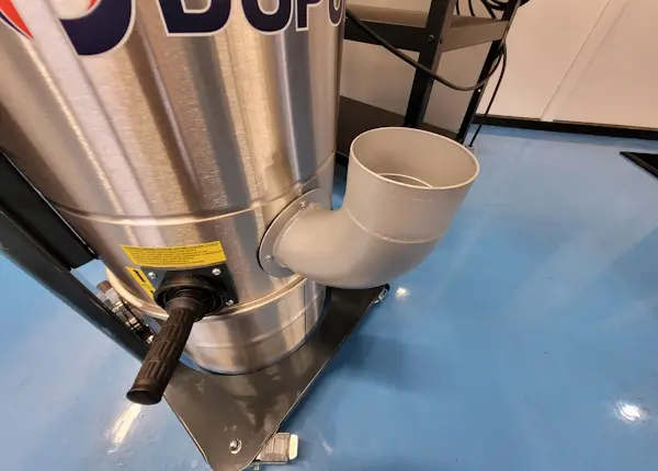 De inlaat van deze industriële stofzuiger kan worden aangepast tussen de 100 en 200 mm